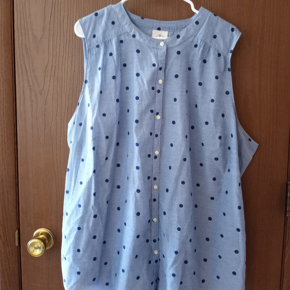 St. John's Bay Button Down Sleeveless Shirt